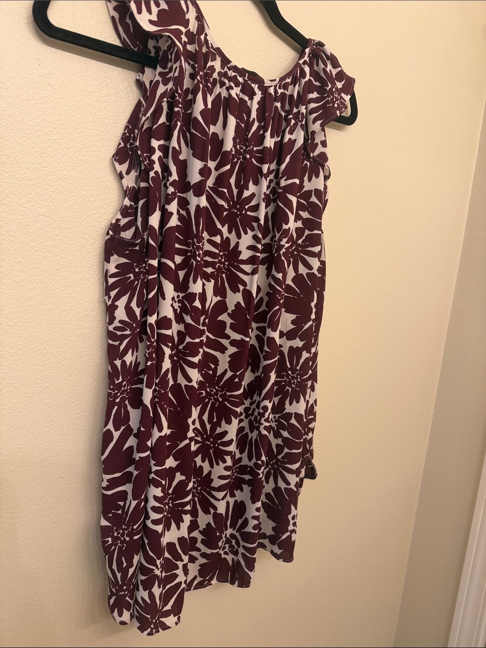 LOFT Burgundy and Cream Floral Sleeveless top camisole shell - Picture 7 of 8